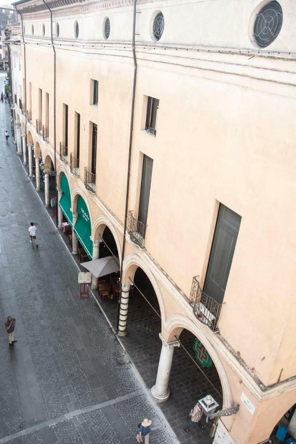 Apartament Residenza La Torre Mantua Zewnętrze zdjęcie
